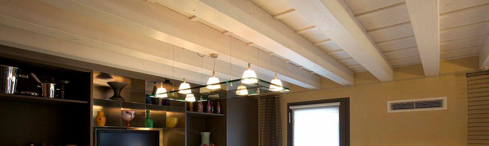 Travi massiccie bianche spazzolate Travi massiccie bianche spazzolate